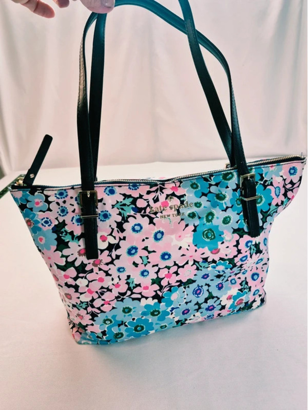 Kate Spade New York Watson Lane Daisy Garden tote Floral Nylon